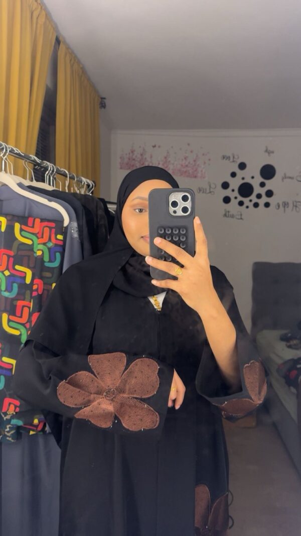 Apen Abaya